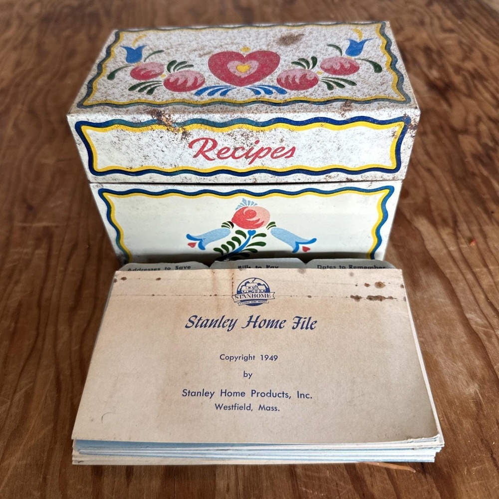 Vintage 1949 Stanhome Floral Art Metal Recipe Box W/Original Cards, Westfield MA